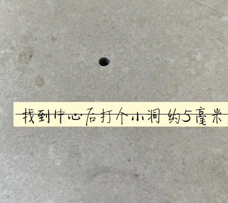 雅安市瓷砖空鼓维修公司专业解答在瓷砖铺贴过程中，如果砂料搅拌不均匀，将会带来以下问题